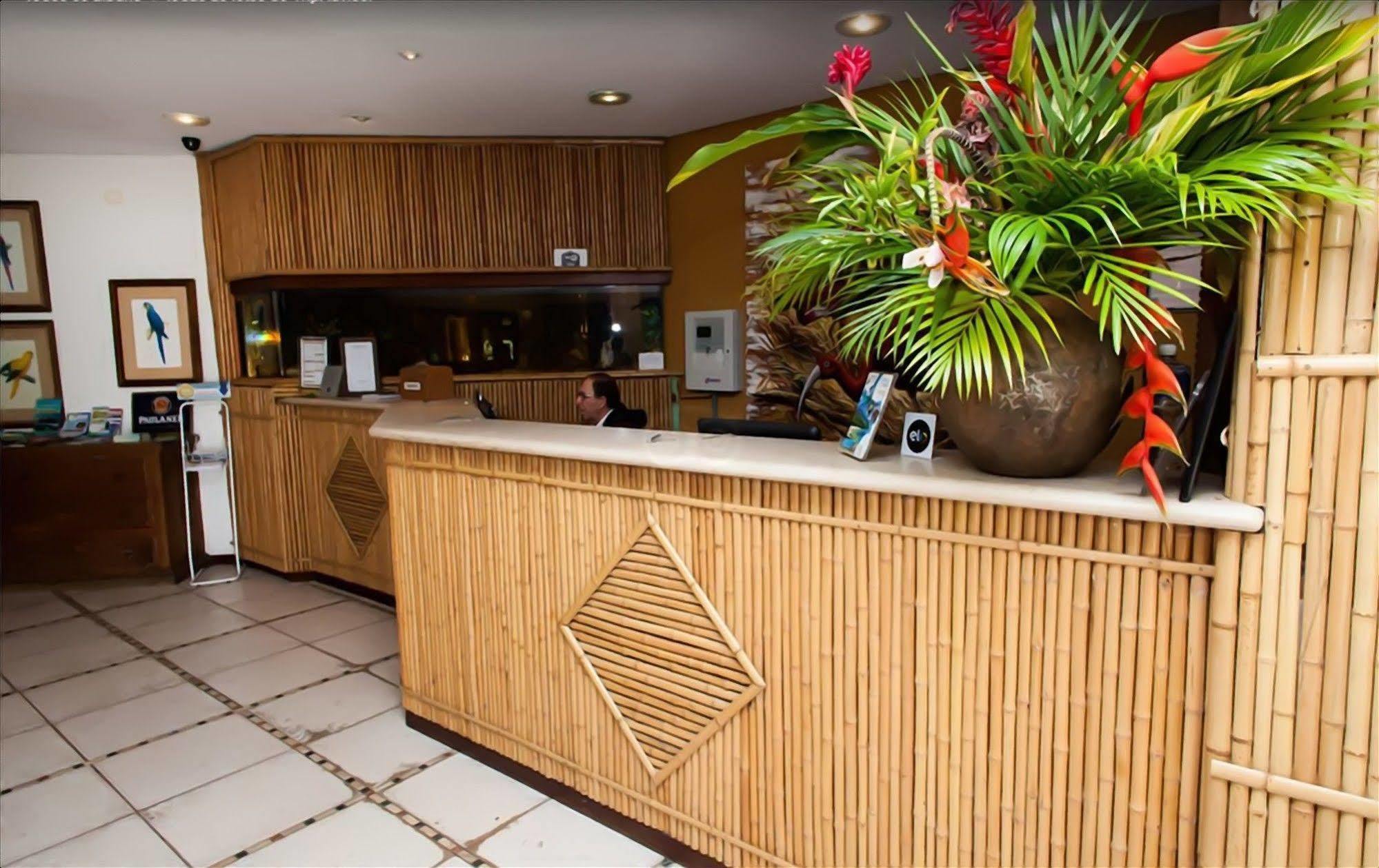 Galapagos Aparthotel Ilhabela Buitenkant foto